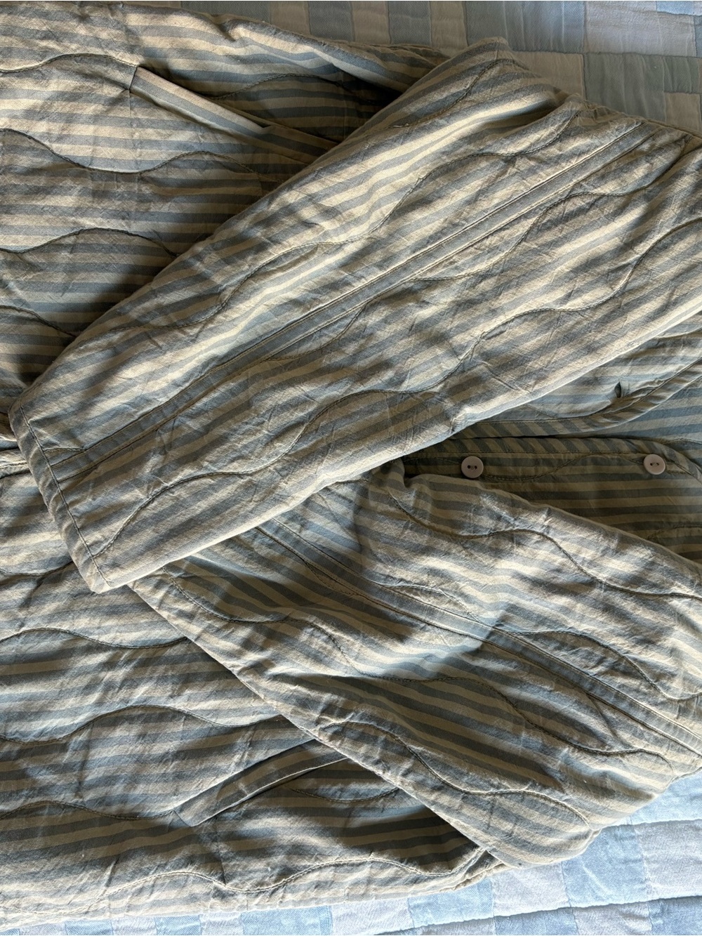 Micaela Greg Muted Striped Quilted Liner size M - Picture 12 of 12